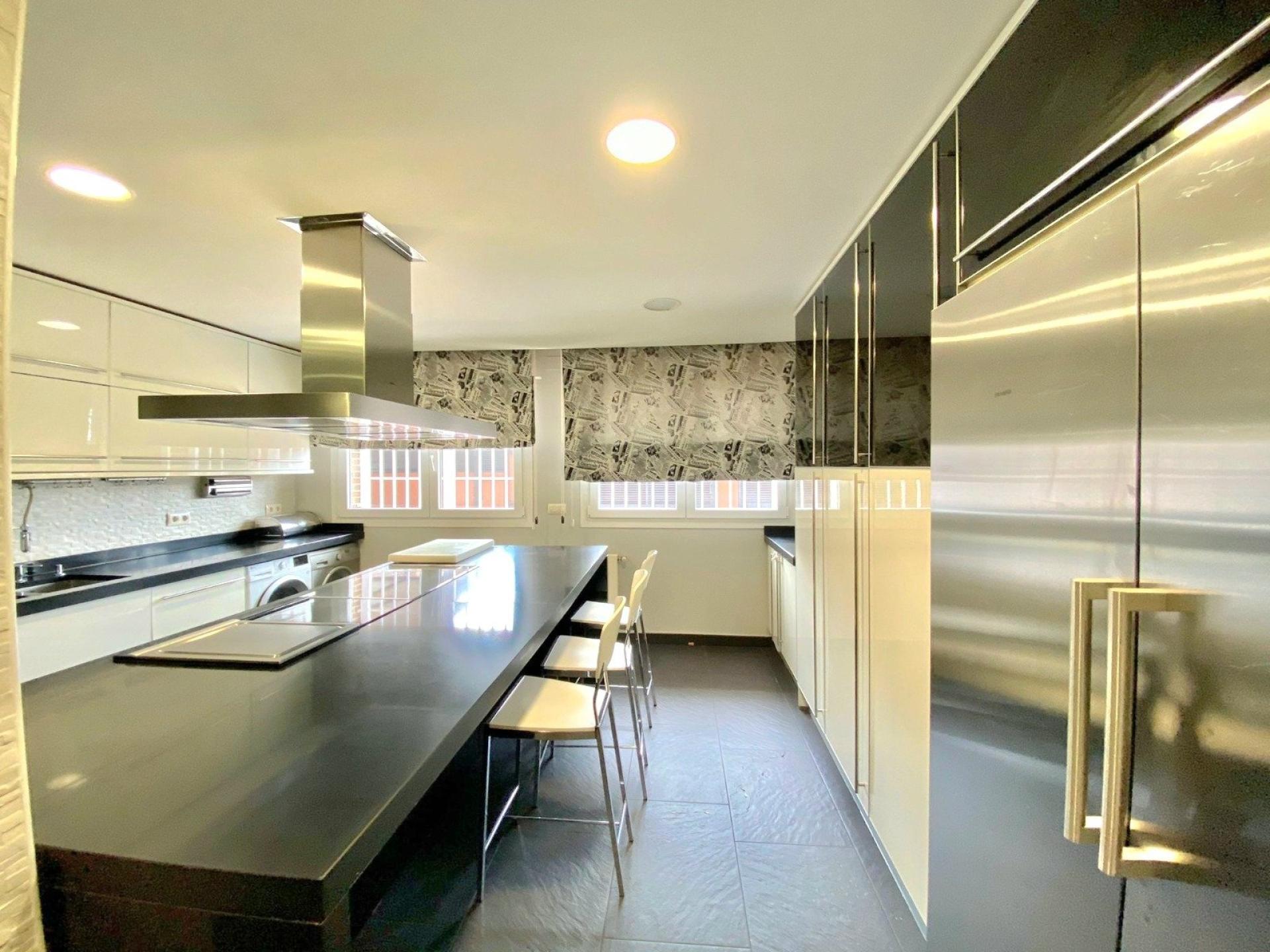 Photo 3 of the listing.