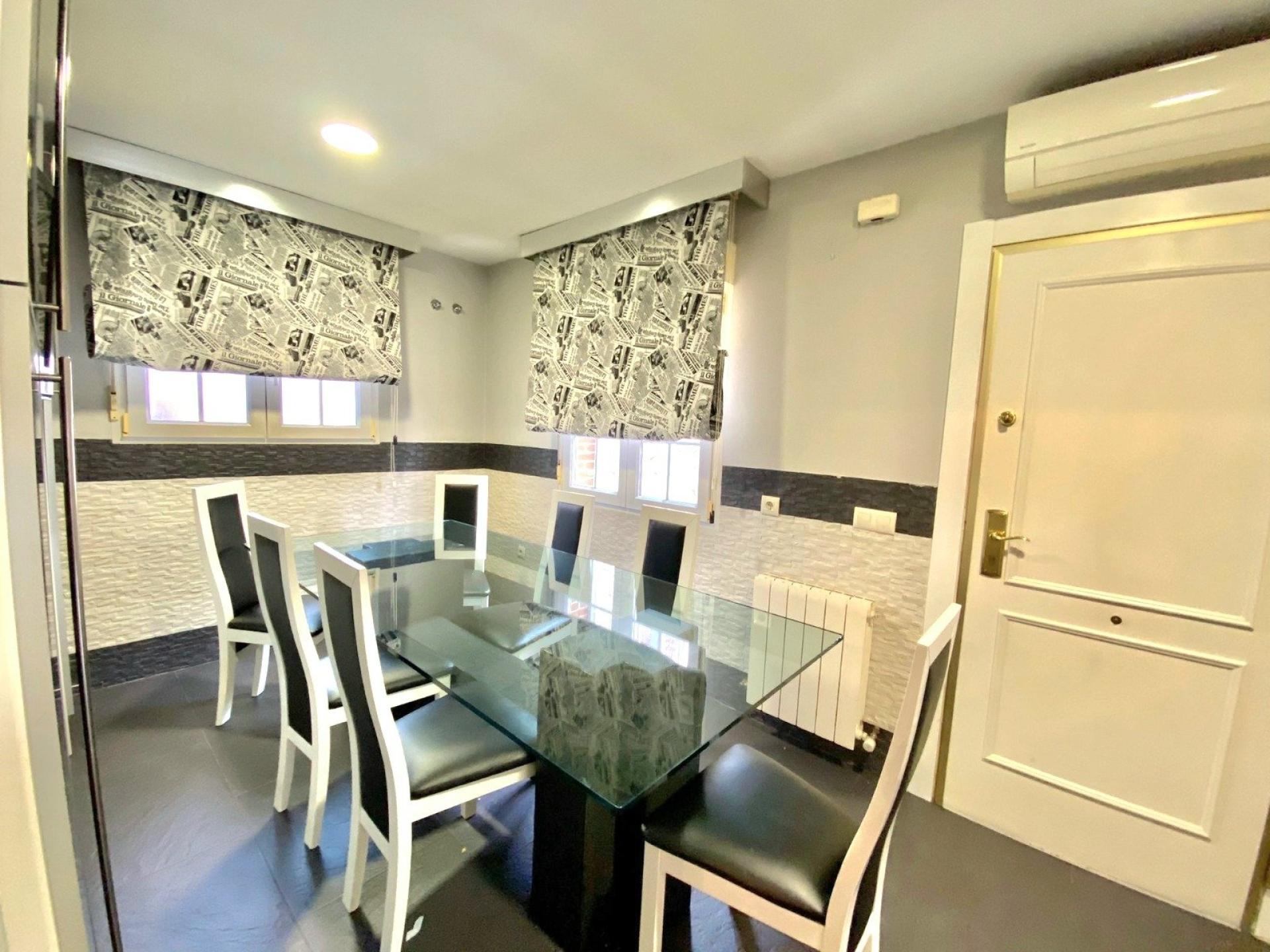 Photo 4 of the listing.