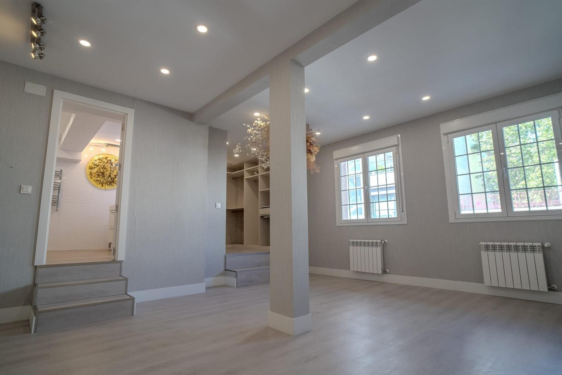 Photo 7 of the listing.